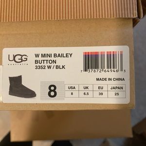 Ugg Mini Bailey Button ankle boots